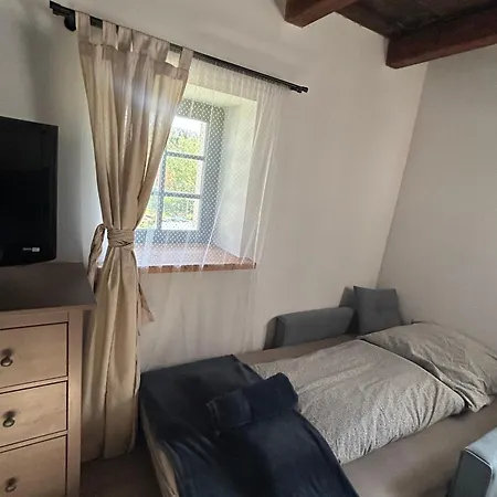 Harom Dio Vendeghaz شقة Nyim